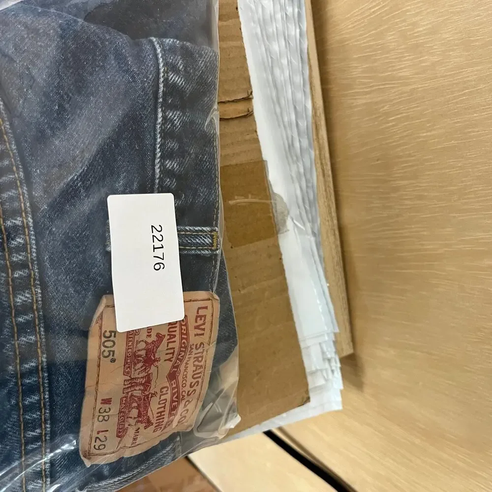 Levis levis 505